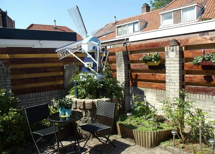 Bed & Breakfast De Haven 4*